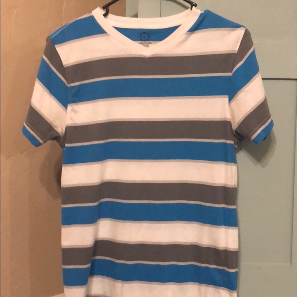 Men’s striped V neck tee shirt